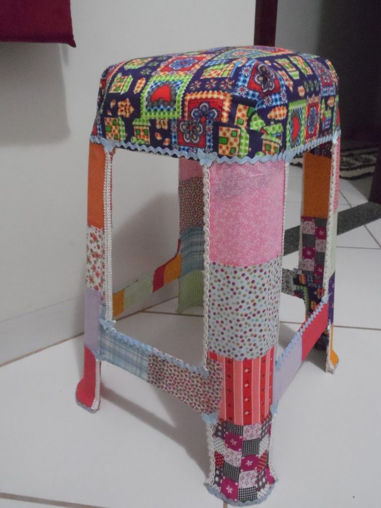 MANUALIDADES DECORACIÓN DE SILLAS PLÁSTICAS